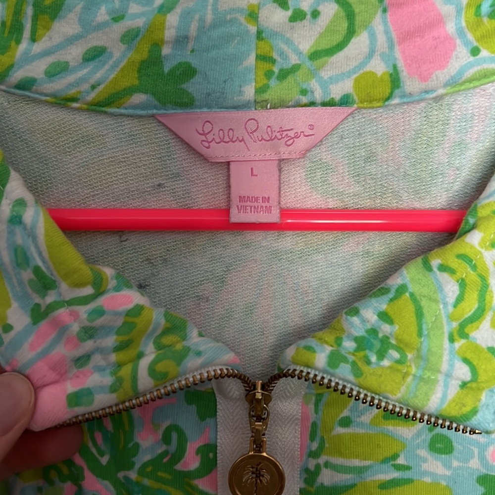 Lilly Pulitzer pullover - Picture 4 of 4